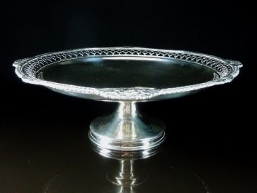 SILVER PIERCED BORDER COMPORT