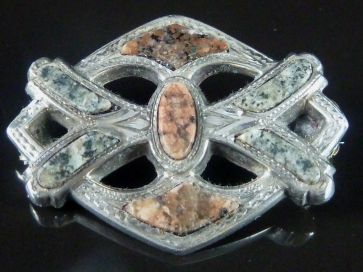 VINTAGE SCOTTISH GRANITE BROOCH