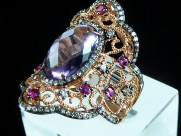 AMETHYST & DIAMOND RING 
