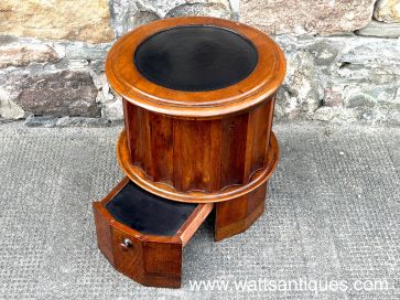 VICTORIAN MAHOGANY STEP COMMODE