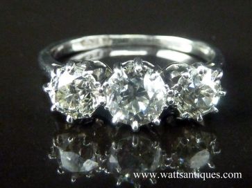 3 STONE DIAMOND RING 