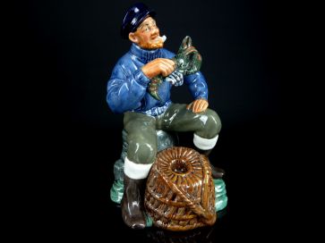 ROYAL DOULTON LOBSTER MAN HN 2317