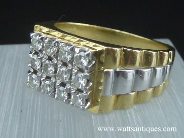 12 STONE 18K DIAMOND RING