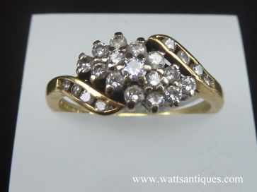 18K DIAMOND CLUSTER TWIST RING 